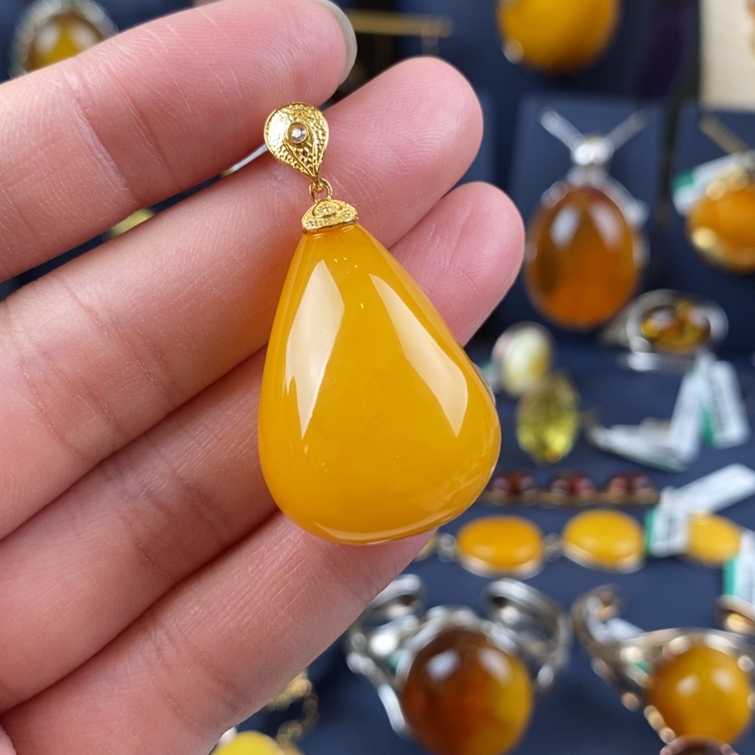 琥珀颈饰银S925镀金镶嵌