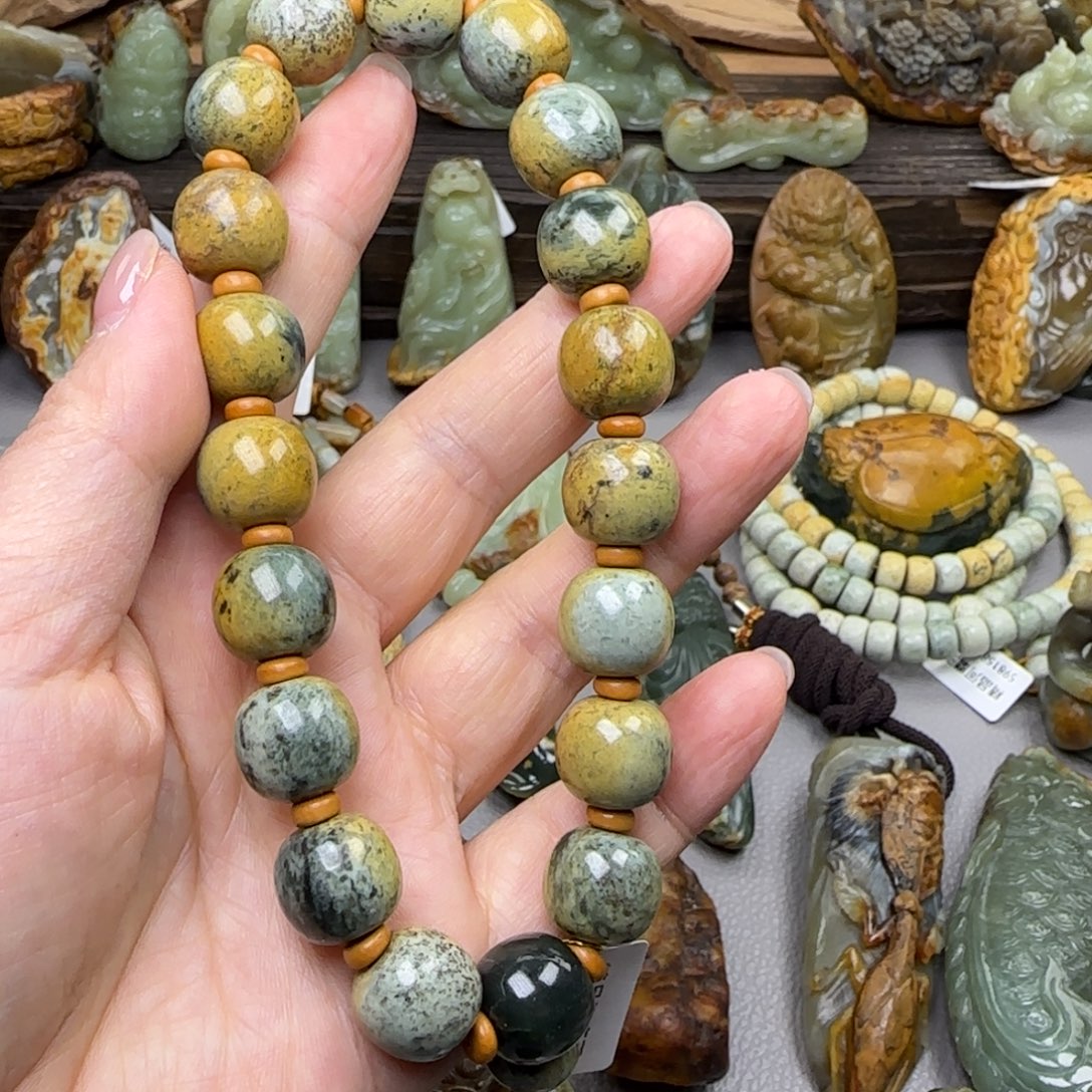 岫岩河磨玉（透闪石质玉）未镶嵌珠宝奇石