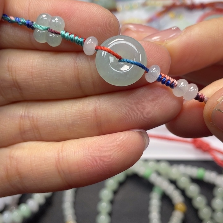 翡翠未镶嵌手绳89999999