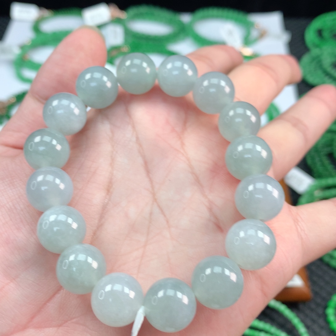 翡翠手链未镶嵌翡翠