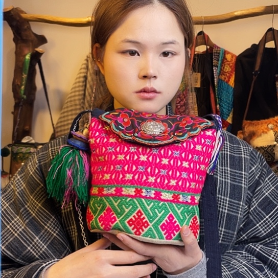 织绣手工制作包包