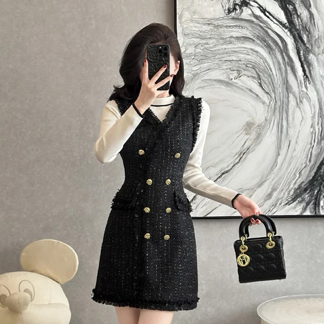 99新 BALMAIN/巴尔曼 A100367/金扣黑色V领马甲连衣裙/34码