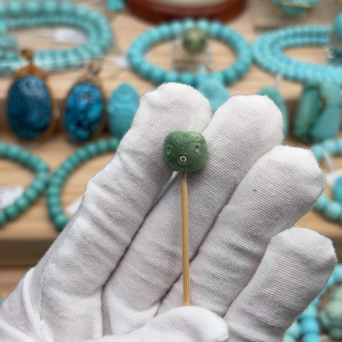 绿松石未镶嵌珠宝奇石