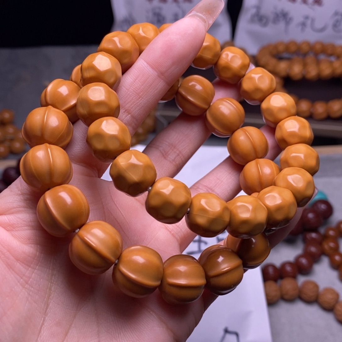 手串文玩核桃鲨鱼奶酪