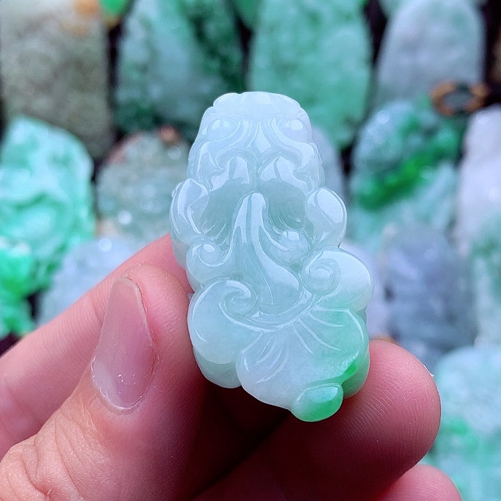 翡翠未镶嵌吊坠(不含链)a****使