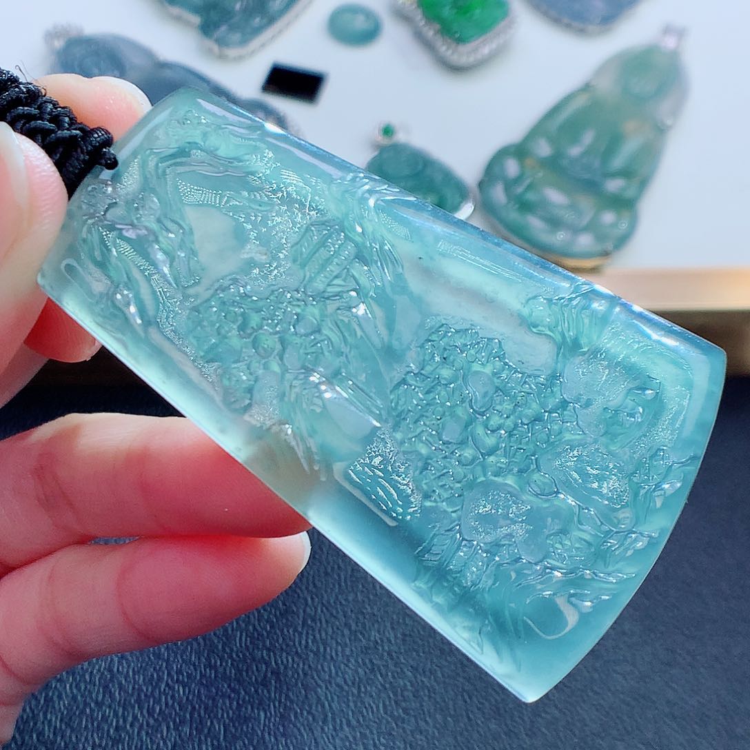 翡翠颈饰未镶嵌翡翠