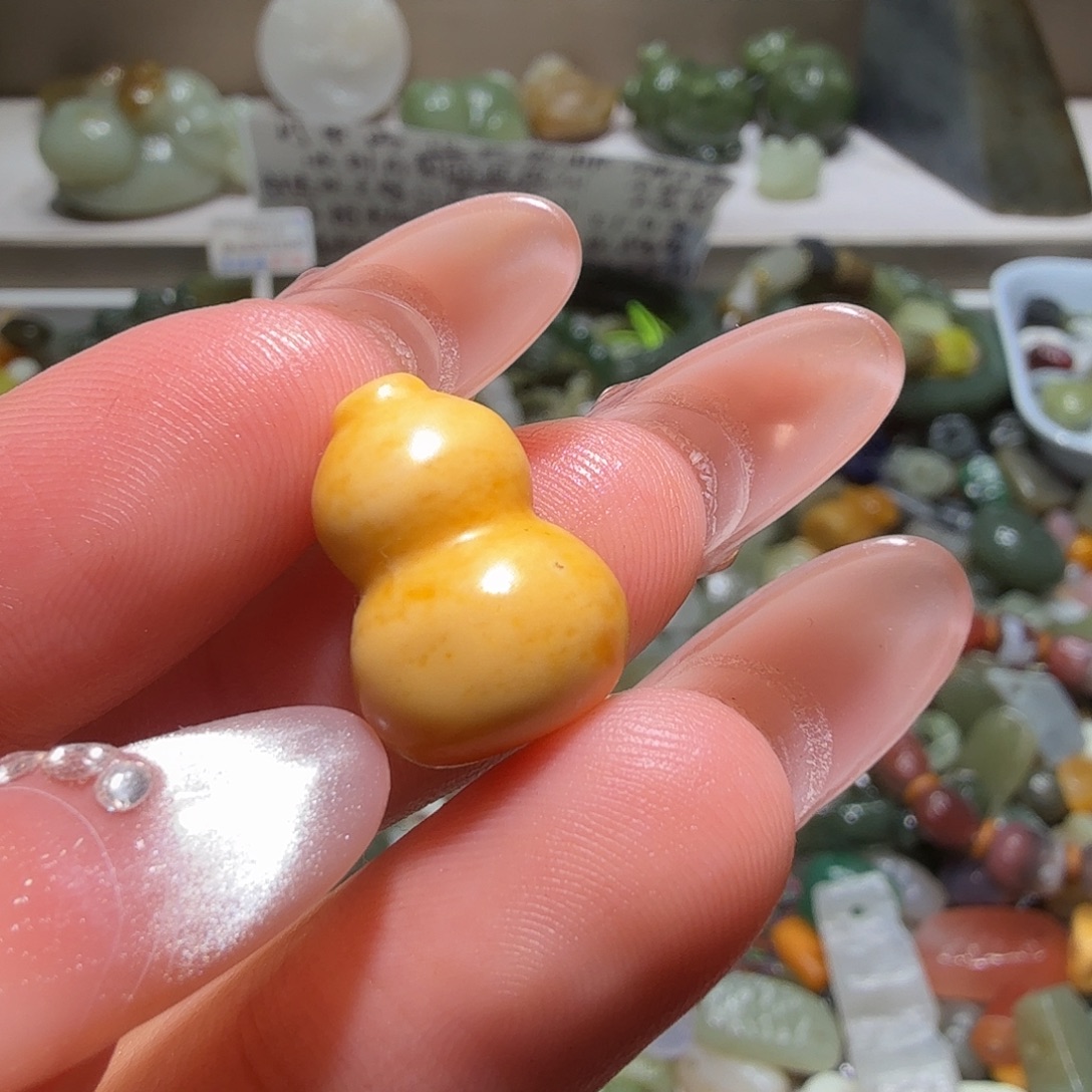 和田玉未镶嵌珠宝奇石