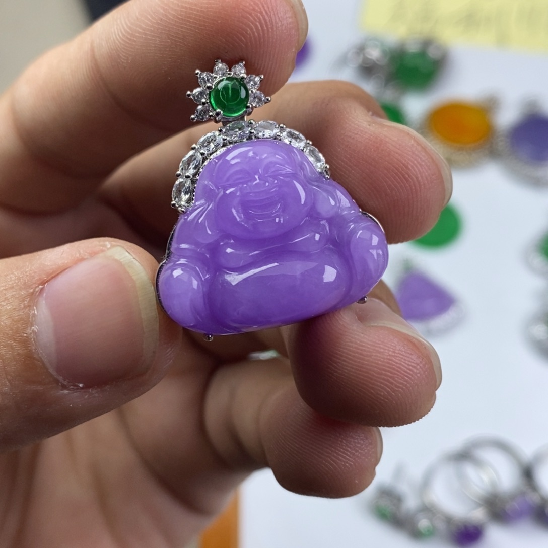 正***人翡翠9K金镶嵌胸饰翡翠