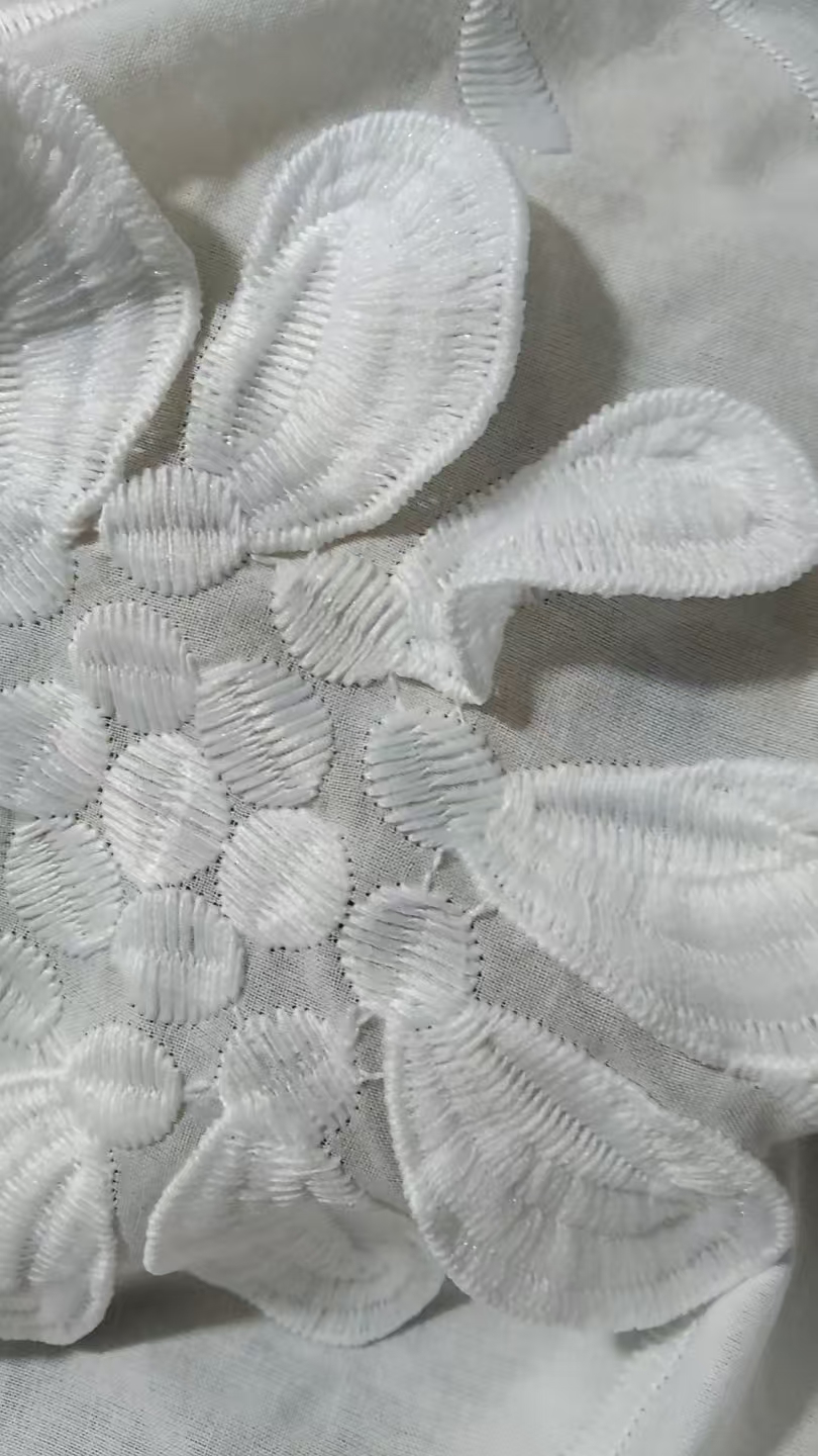 纯棉立体绣布料裁片