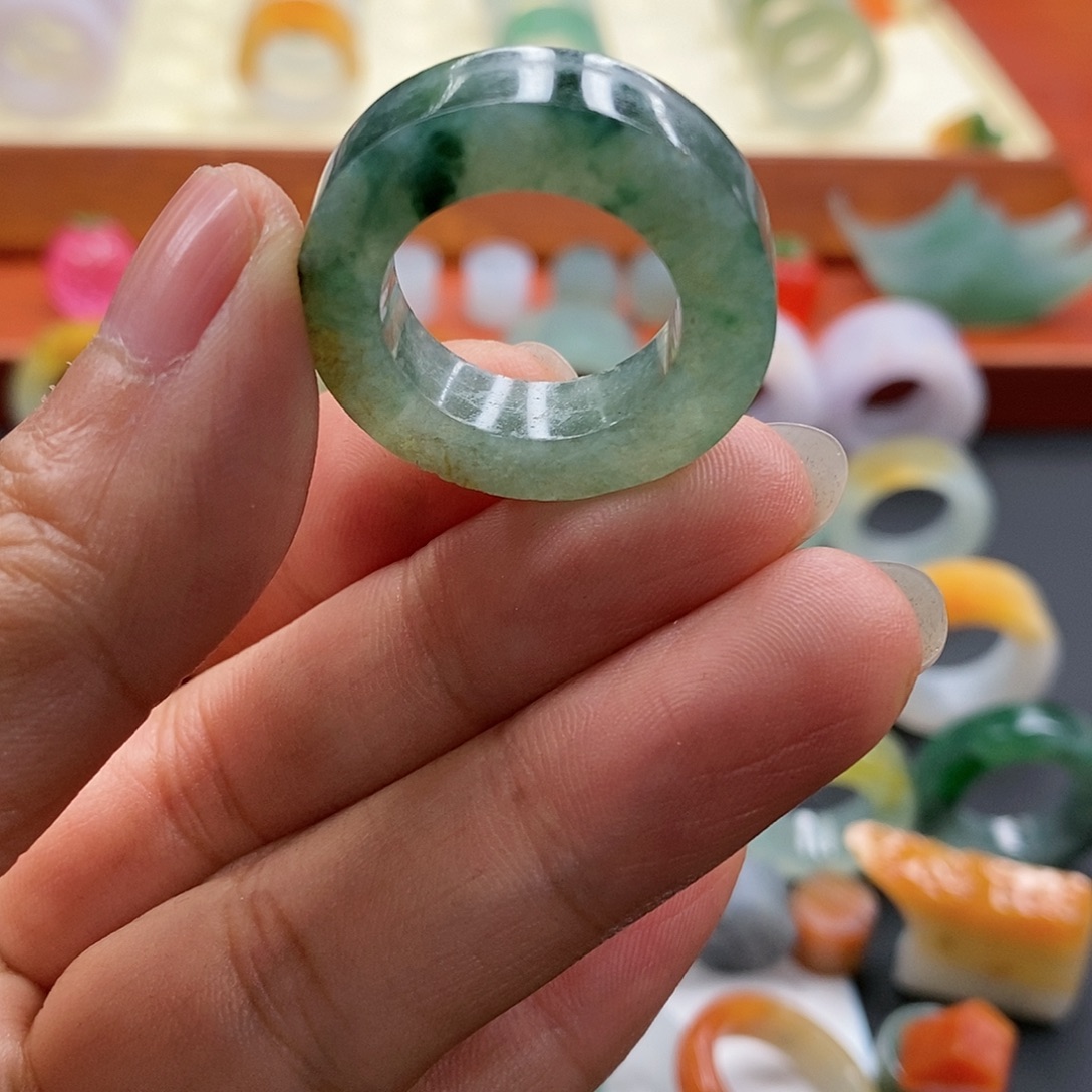 定制翡翠未镶嵌15-22圈口