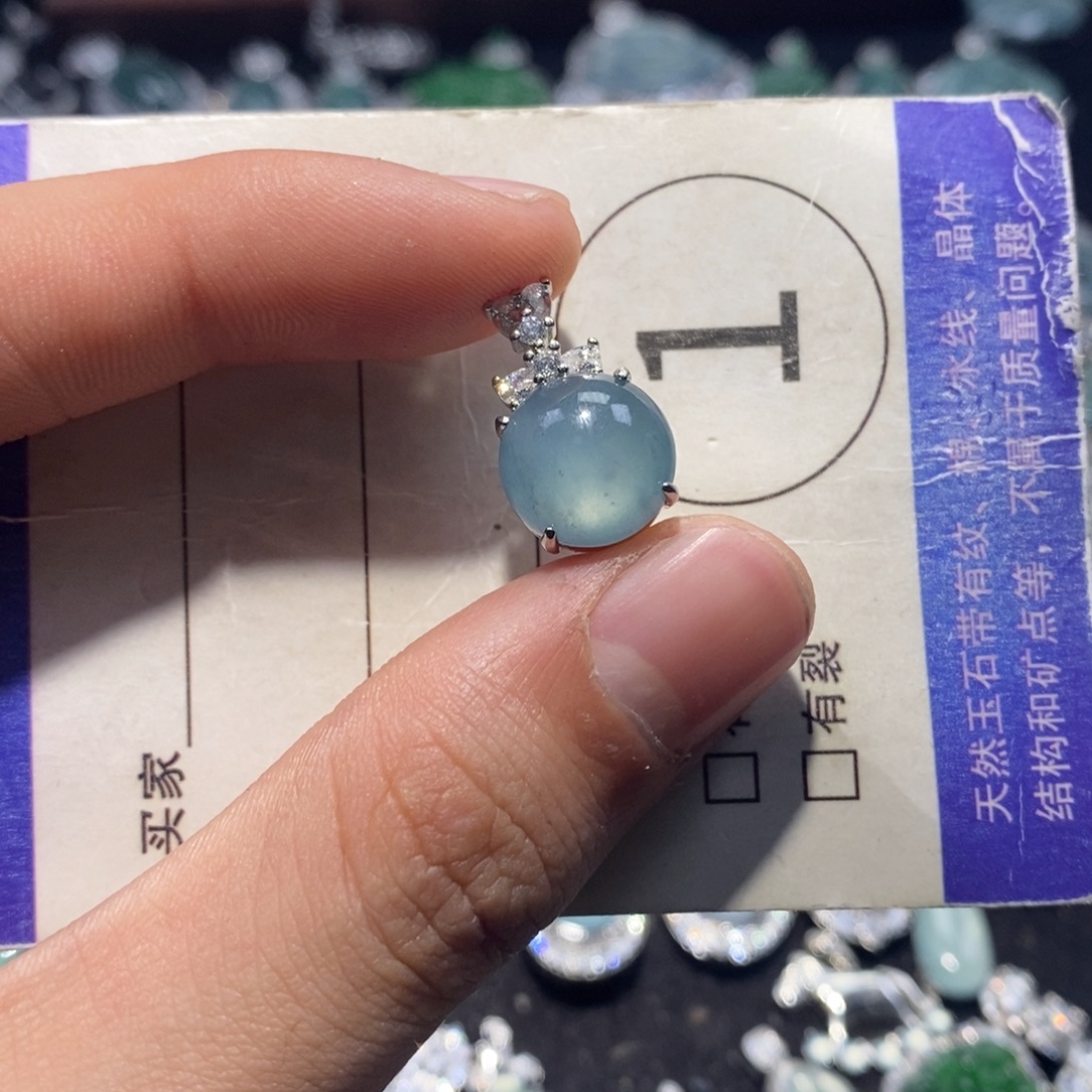 翡翠未镶嵌颈饰翡翠