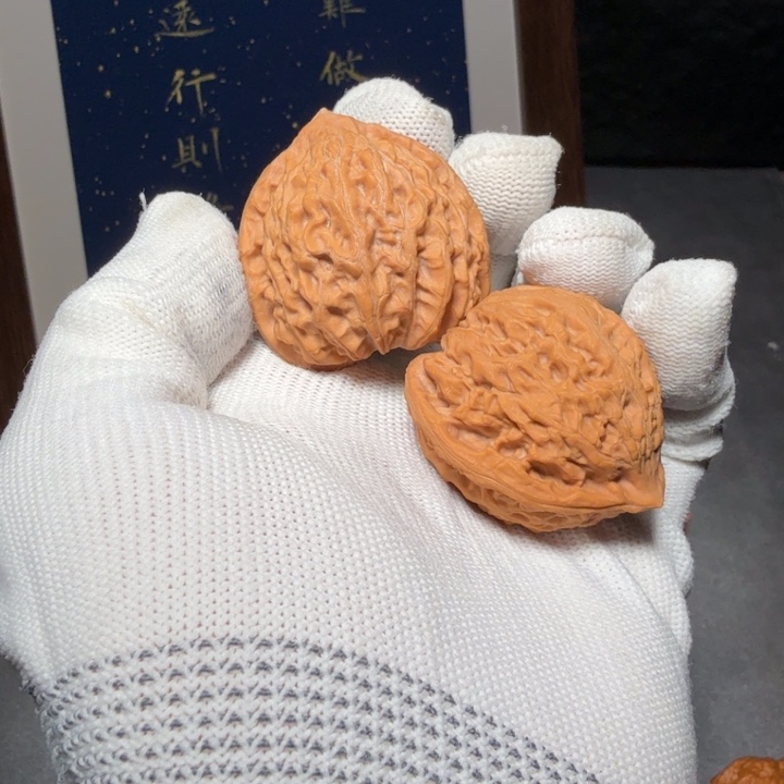 文玩核桃吊坠永*金牛39.5+尺