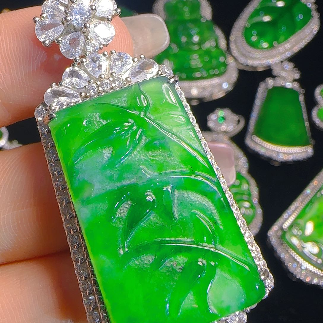 翡翠吊坠(赠链)银S925镶嵌