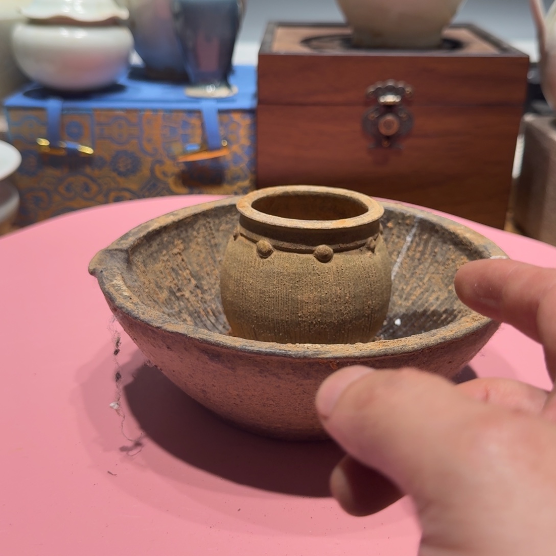 崮***叟其他漂亮的小瓷瓶子