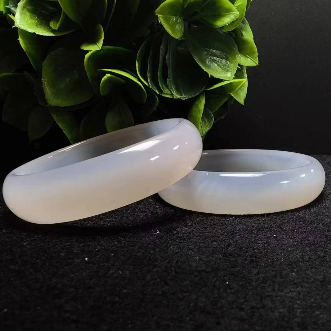 S7170【任会长珠宝】万古寒冰玉玛瑙手镯-配盒-多样性发一件