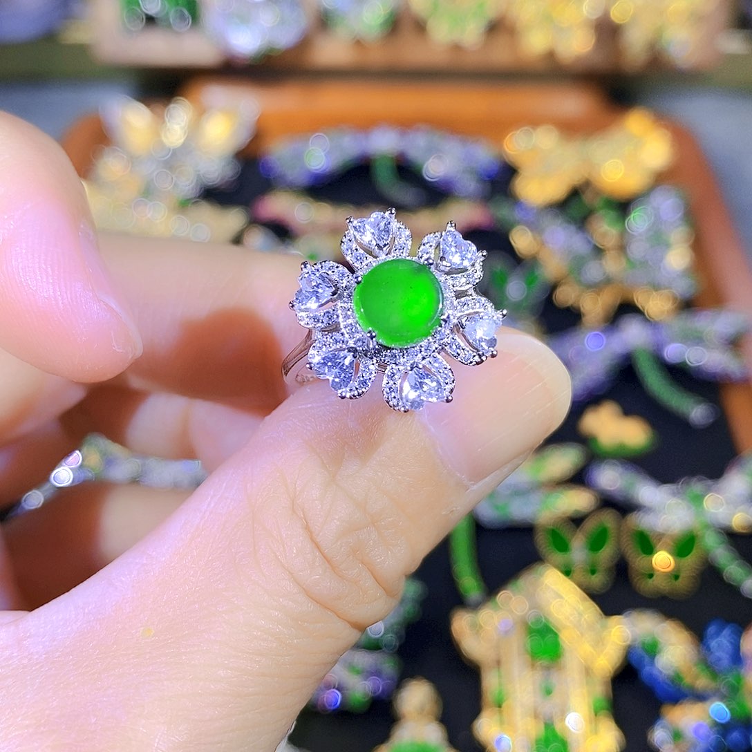 颈饰银S925镶嵌翡翠