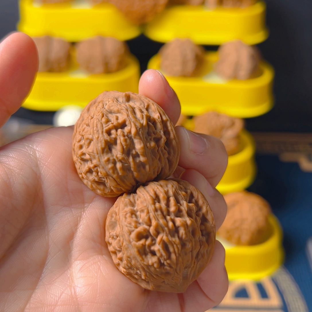 文玩核桃把件小龙珠