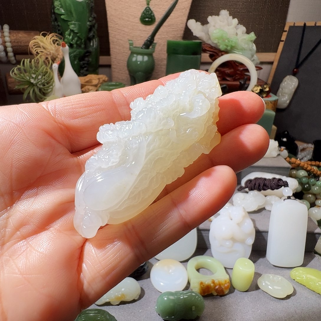 和田玉未镶嵌颈饰