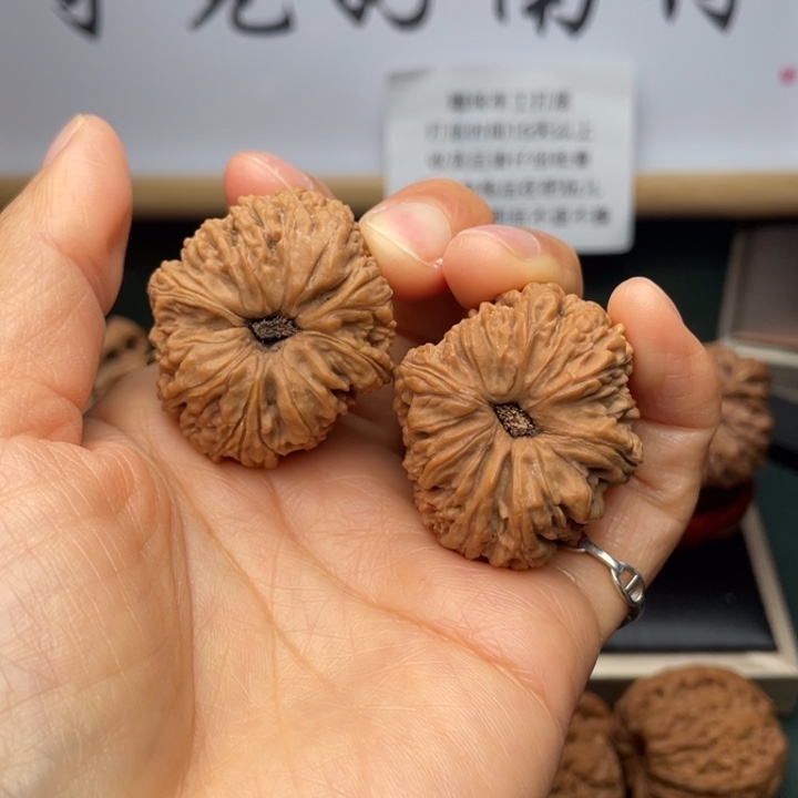 文玩核桃吊坠343735尺大肚高炮福利