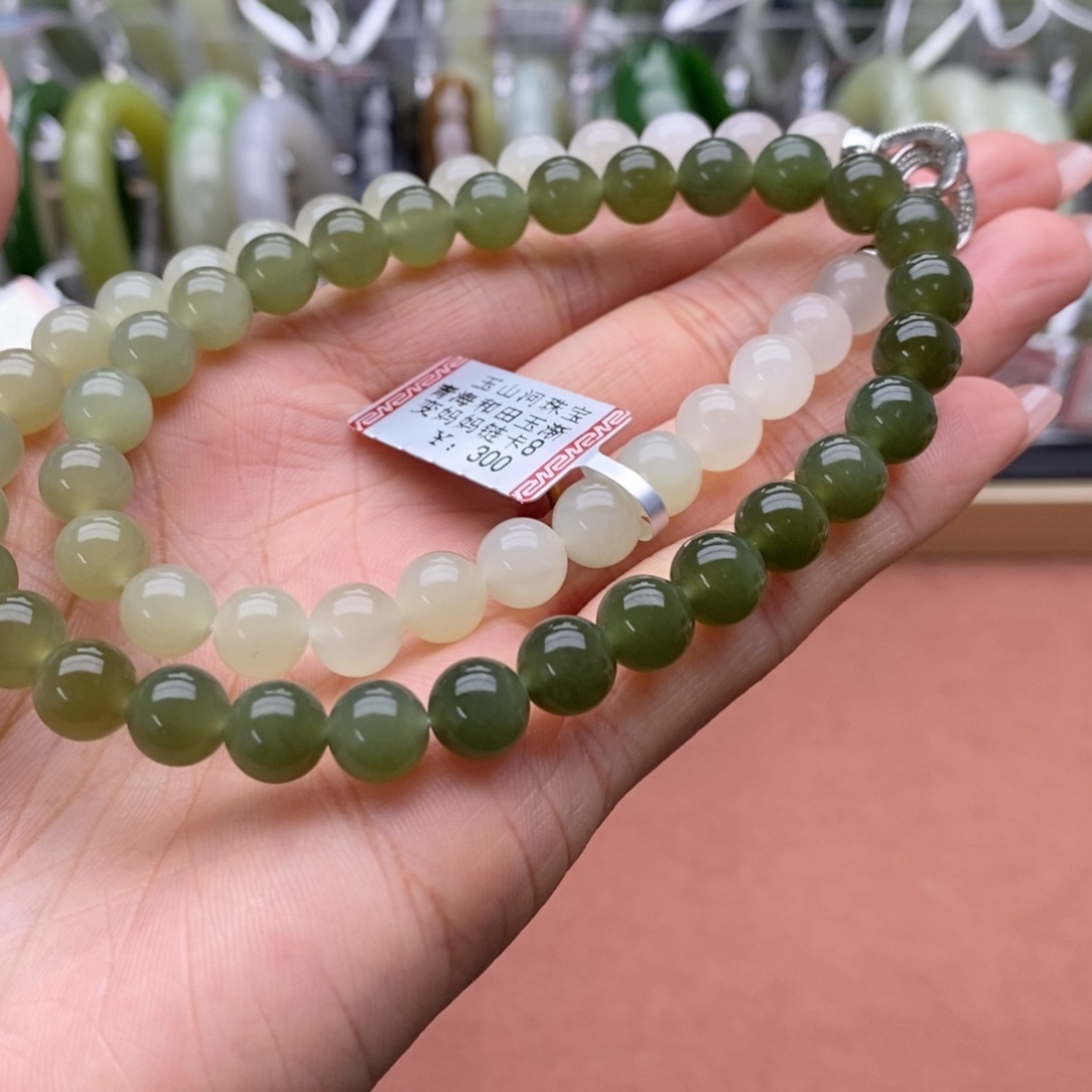 和田玉未镶嵌项链