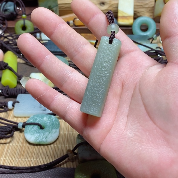 蛇纹石玉挂件未镶嵌！****！