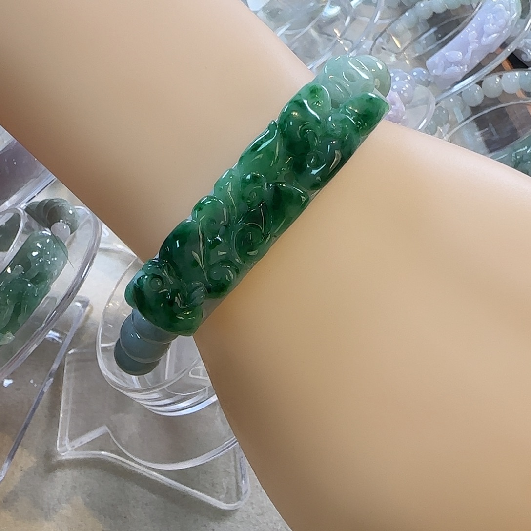 颈饰未镶嵌翡翠手牌