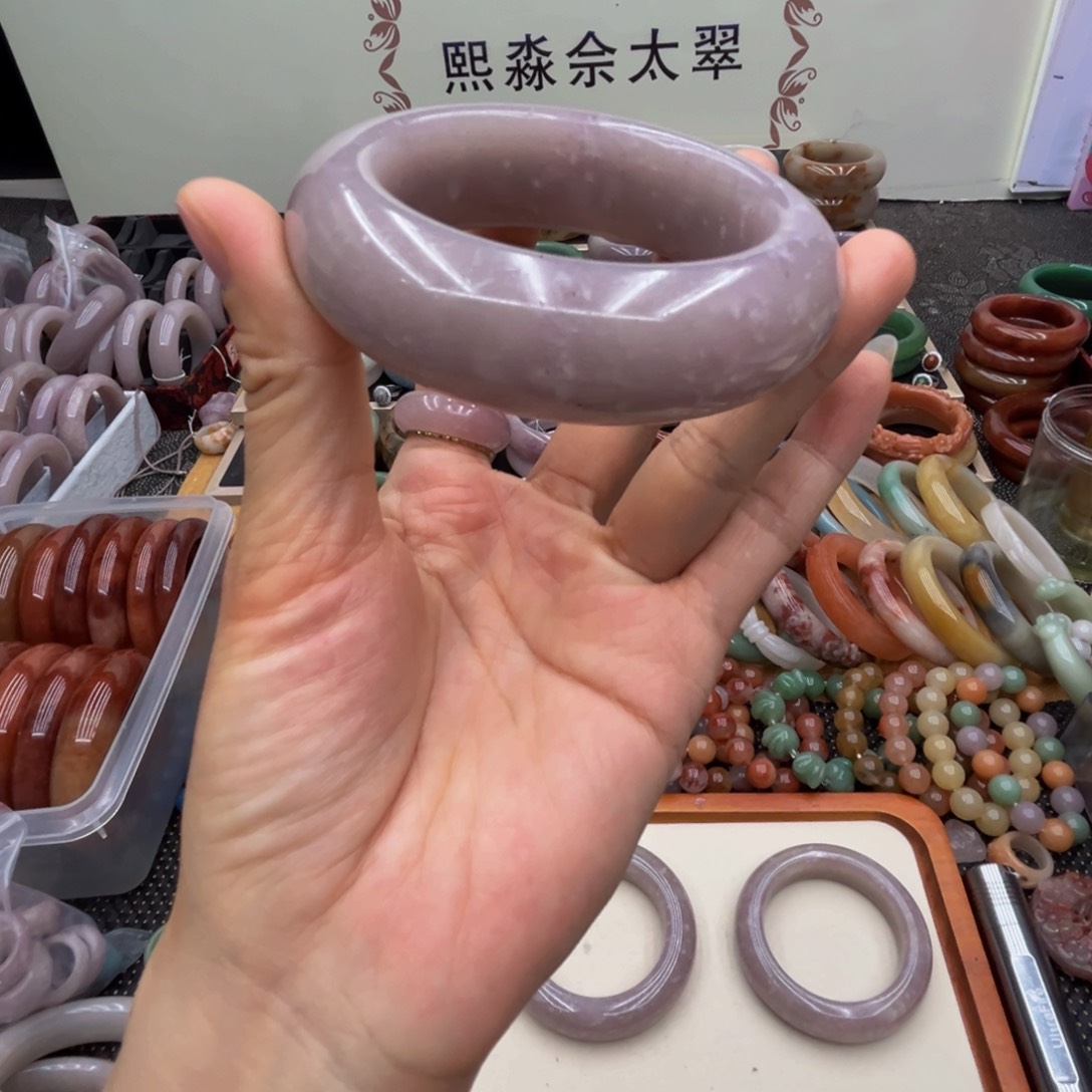 飞***飞石英质玉未镶嵌圈口56