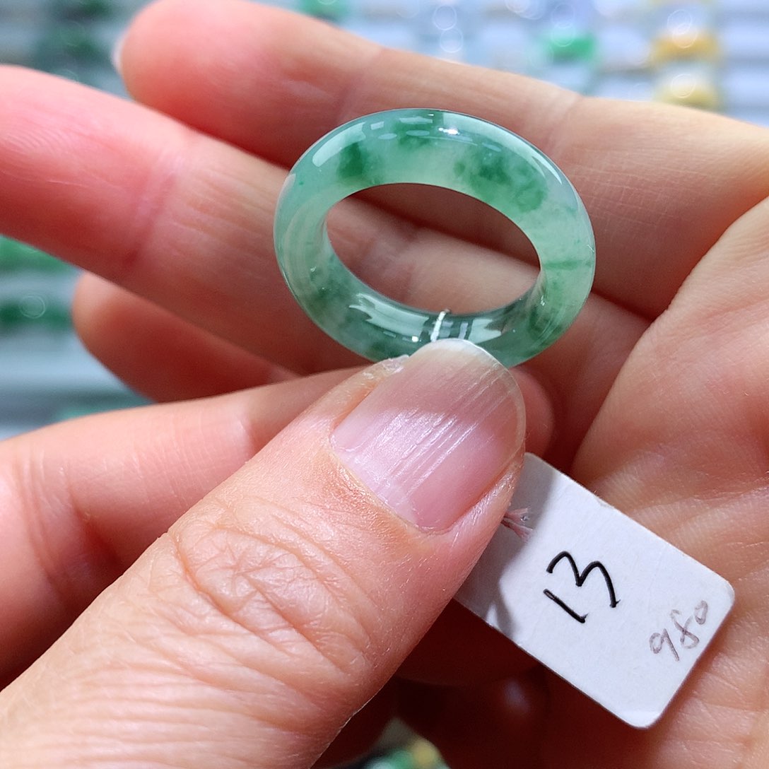 翡翠未镶嵌戒指13号