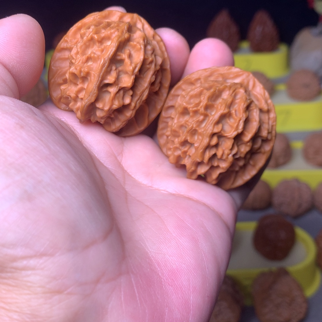 文玩核桃吊坠苹果园