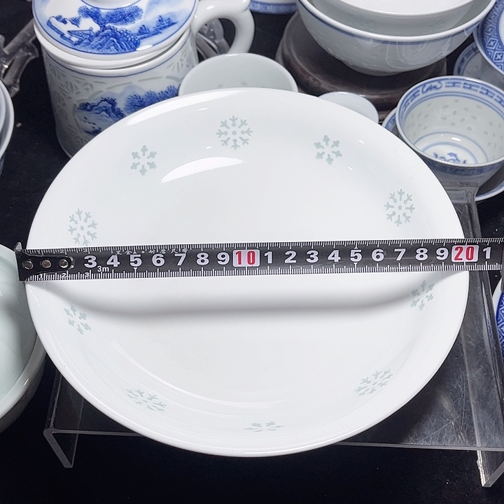 碗素玲珑雕塑雪花八寸盘