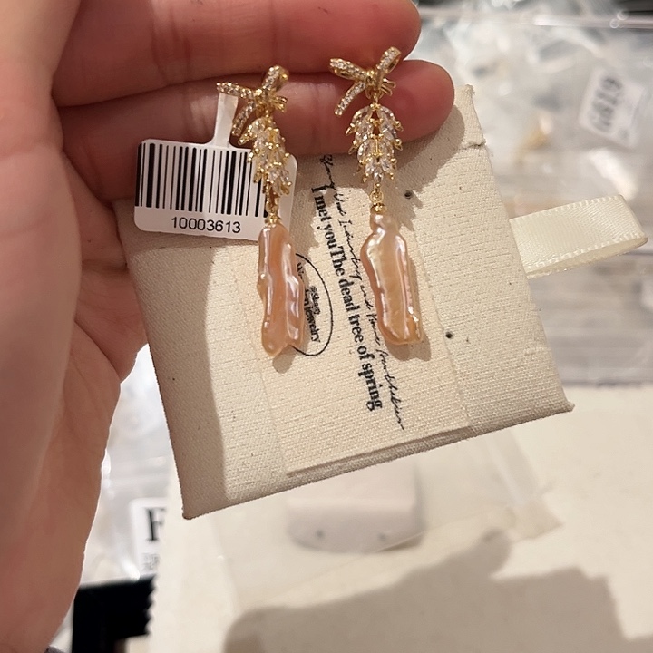 淡水珍珠耳饰合金