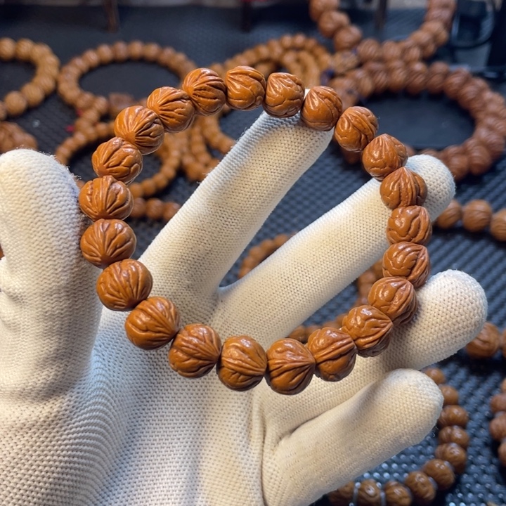 用***1桃木秦岭野生龙纹桃核