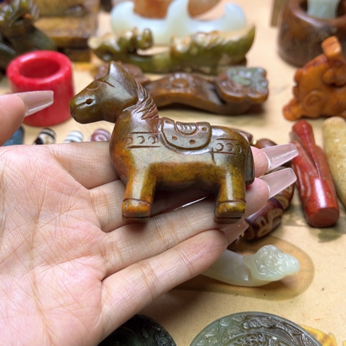 【闪购商品】蛇纹石玉颈饰未镶嵌