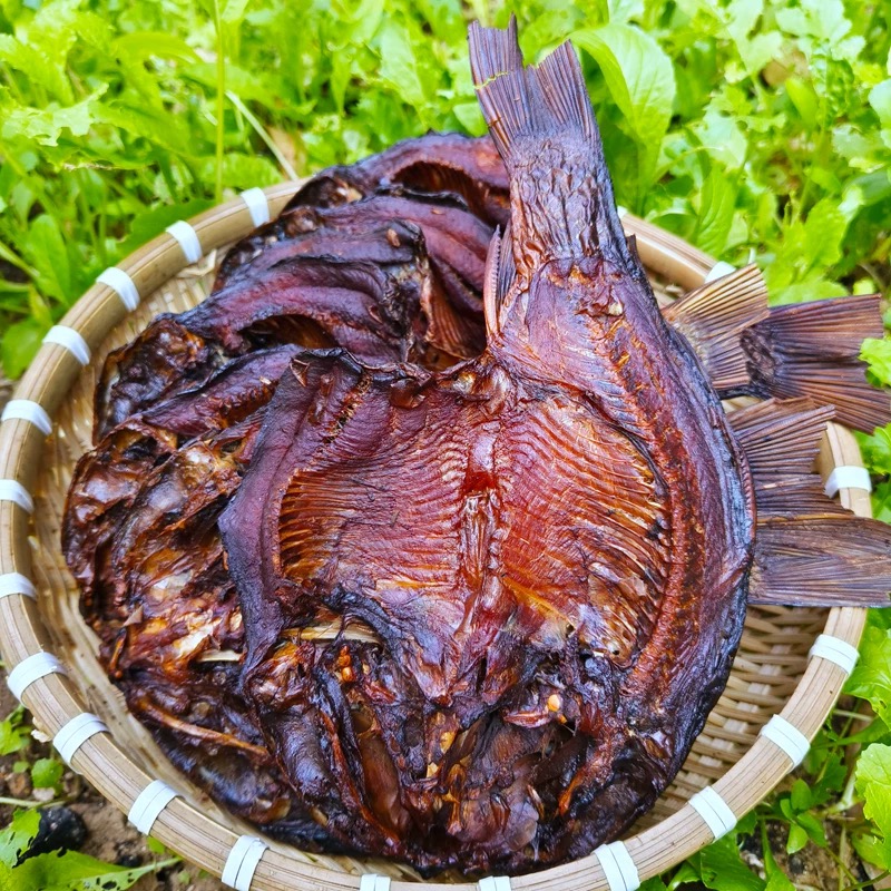 【烟熏鱼干】贵州从江熏鱼干腊鱼侗族熏鱼传统饭方法制作