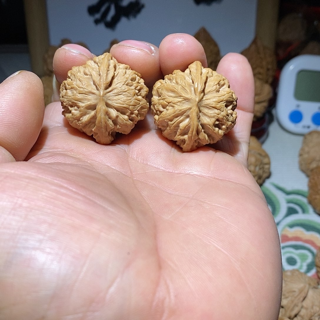 文玩核桃把件33尺苹果园微修