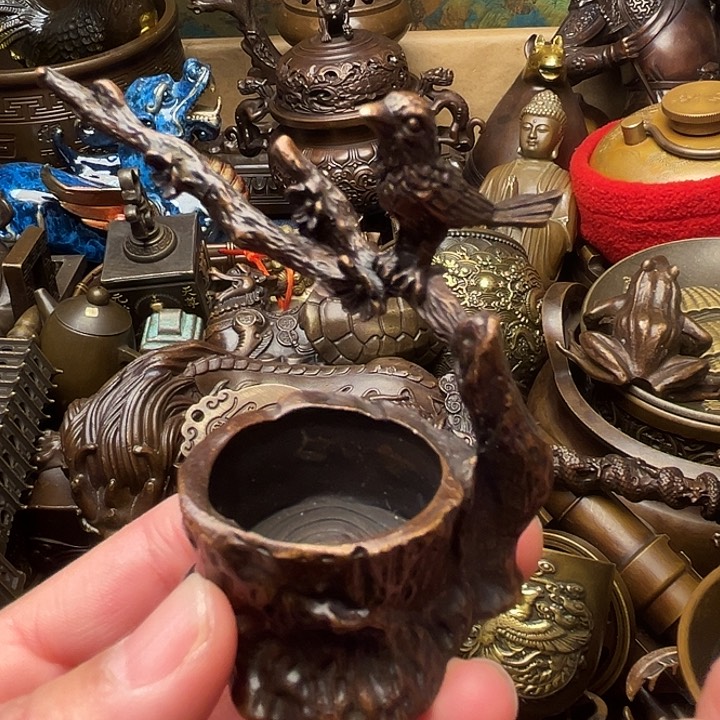 精美铜器批发档口