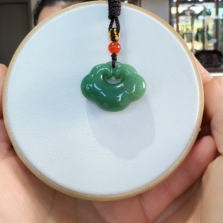 密玉（石英质玉）未镶嵌吊坠花*