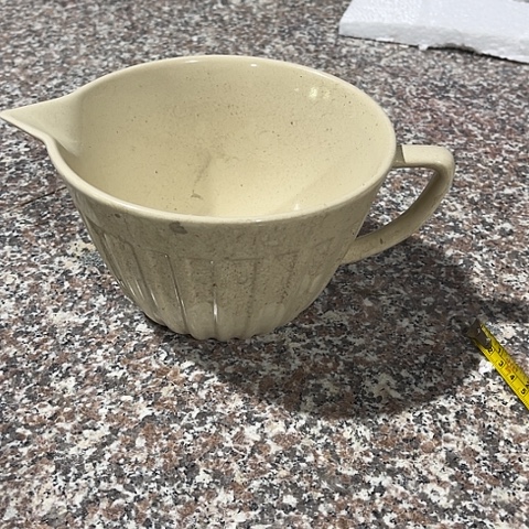 微瑕，不能明火，口径25高10黑点针孔，2个冰裂纹