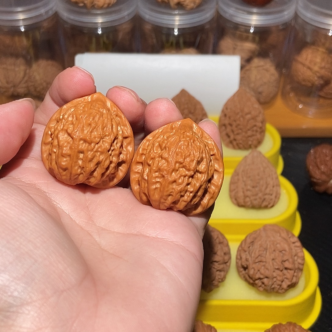 吊坠文玩核桃35金牛