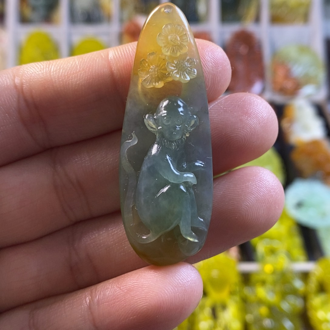 合金蛇纹石玉颈饰