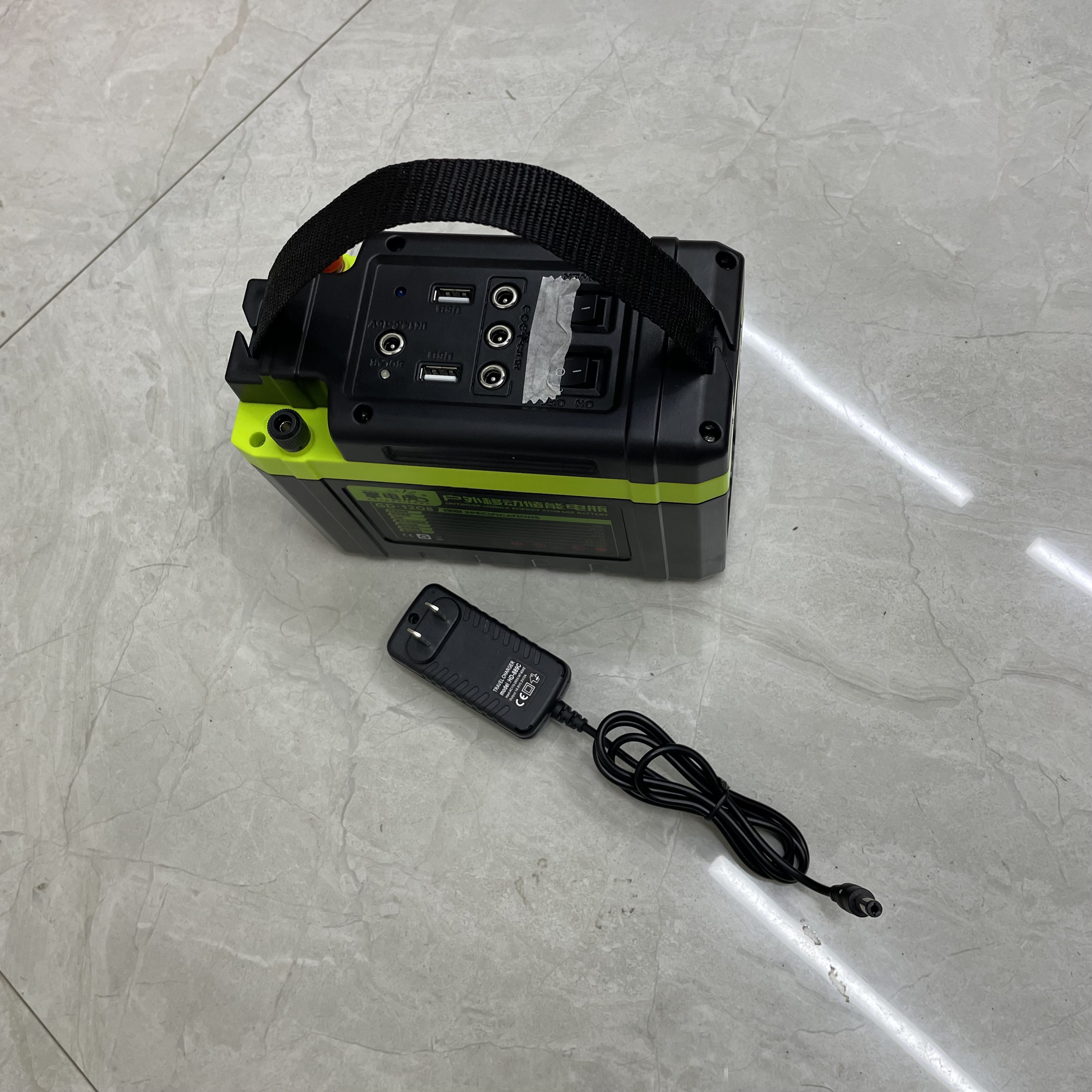 户外救援应急储能移动电源夜市摆摊钓鱼照明电瓶超长续航直流电池