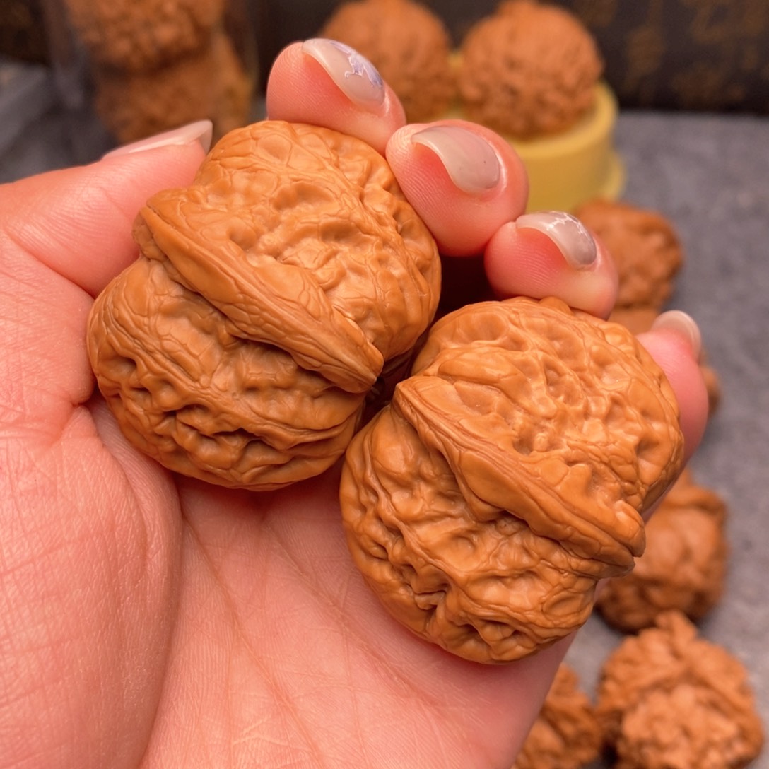 文玩核桃把件毕业元宝42全品47克