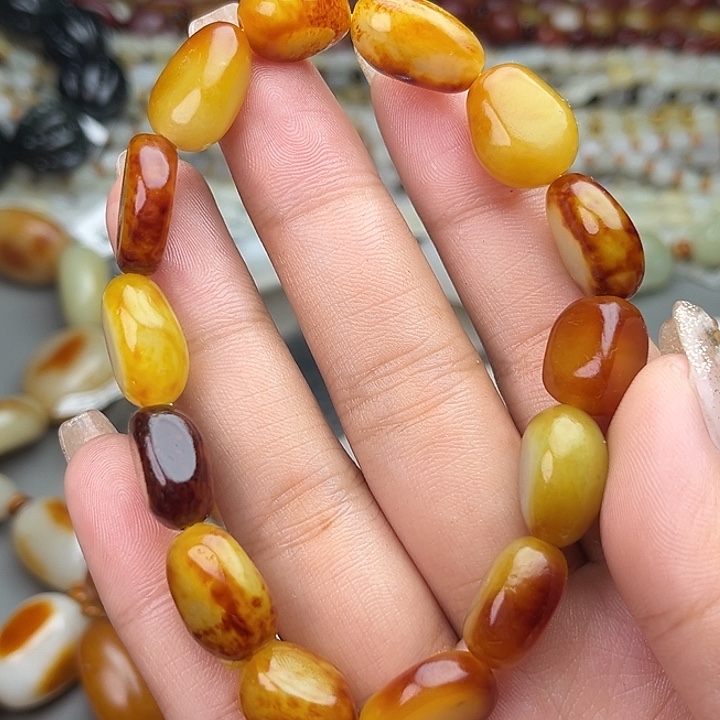 和田玉（糖玉）未镶嵌手链