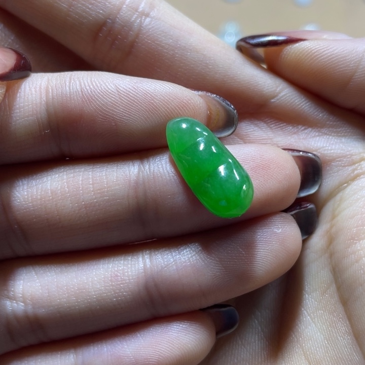 翡翠颈饰未镶嵌豆子