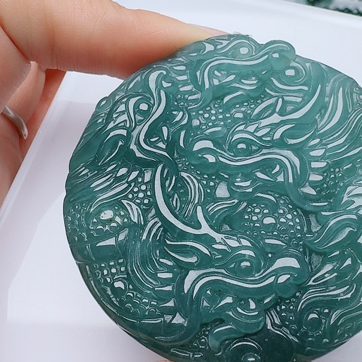 翡翠未镶嵌颈饰天然的A货翡翠多样性发其一 