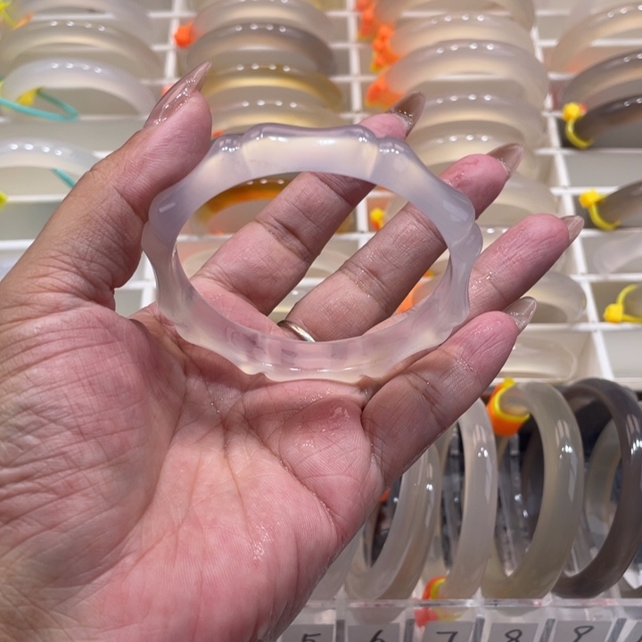 玛瑙/玉髓未镶嵌手镯