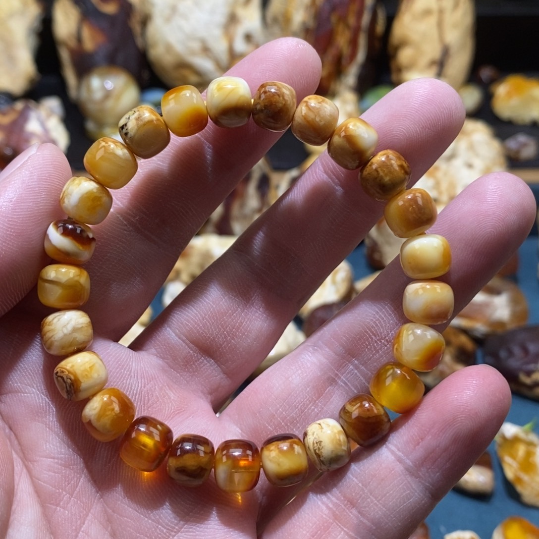 定制琥珀未镶嵌蜜蜡