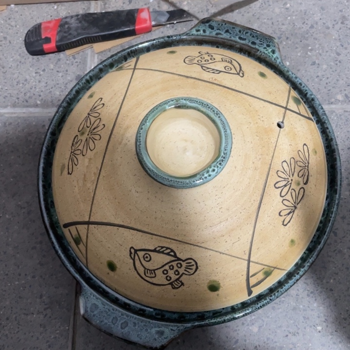 其他盘子碗砂锅都有