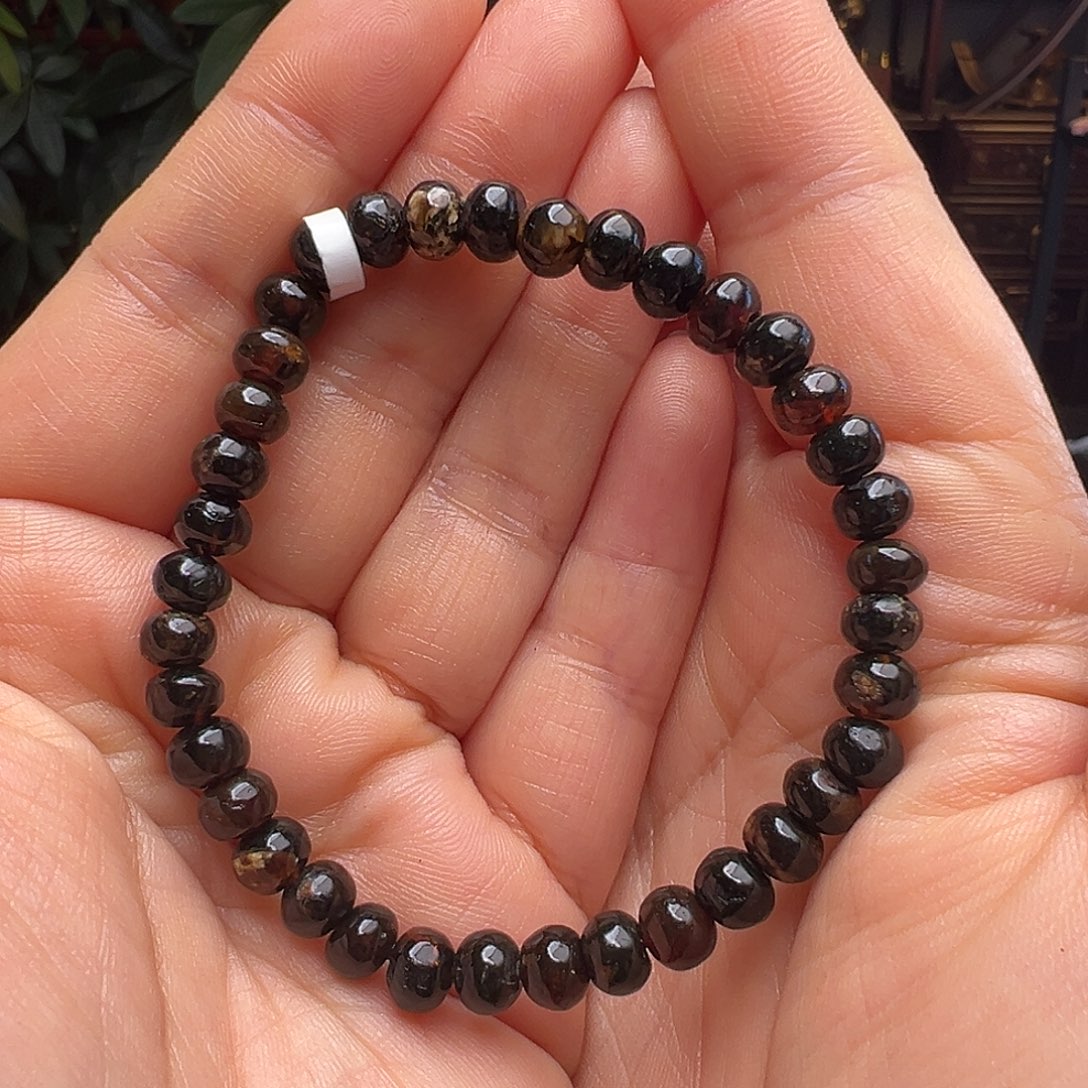 琥珀未镶嵌裸石抚顺琥珀10550六