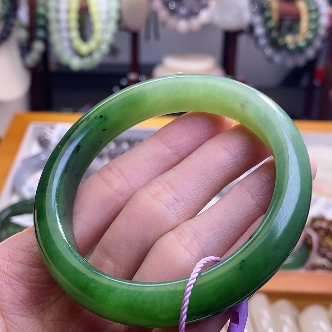 和田玉碧玉绿白手镯54.5圈口未镶嵌